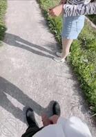 悠悠20 乡村道上悠悠被陌生人追着打飞机 被金钱诱惑车震狂操内射高潮1