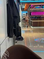 厕所偷拍网吧骚笔前台