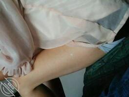 求大神支个招想操婶婶的骚逼到发疯的地步了，经常拿婶婶丝袜内衣内裤大飞机