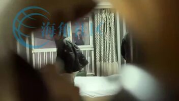 早上五点房间门口偷拍