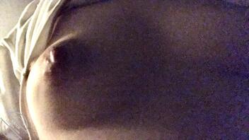 我是高中生小母狗，在学校是班长，回到家好想被骂被羞辱～好羞耻呢