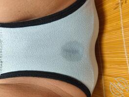 我西安良家少妇评论区抽送自己原味内裤。