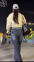 跟拍打扮靓丽又性感的极品牛仔肥臀梨形身材清秀美女 
该如何玩弄这大屁股呢1