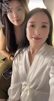 女朋友骚妈妈和我妈妈对比 你们更喜欢那个？1
