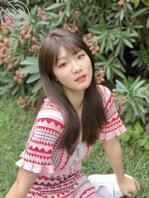 社死挑战贴：挑战用你们指挥的物品自慰，一个评论插二十下小穴，有点紧张期待