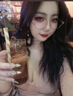 bbw大码母狗，哥哥们喜欢母狗的大奶子和大屁股们多多评论呦2