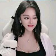 重庆85E巨乳女友张欢，中建2期骚的一批