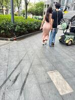 尾随街拍细腰肥臀、对这种包臀毫无抵抗力1