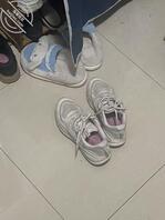 打胶骚货同学的鞋子1