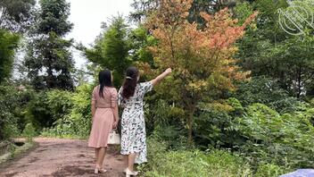 风韵犹存丈母娘，拍到黑色骚内了1