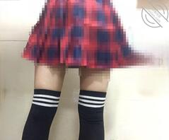 色情高中生又来了，这次是小嫩穴1