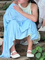 小姐姐腿张得大大的0