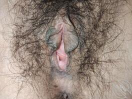 哥哥不在家，哥哥总是出差，嫂子在家穿的比嫂子太惹火了，这才第三次就...0