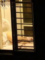 偷拍对面楼小姐姐大腿