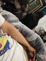 今天把小姨子哄进房间了