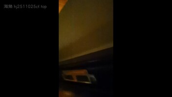 给老婆找了个小伙看着猛插老婆，我涮锅