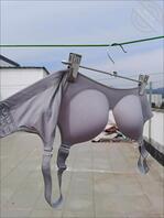 新年，给大家送上大号奶罩，兄弟们多多支持2