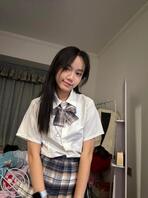 爸爸们喜欢JK吗？突然好想自爆，给爸爸们羞辱……1