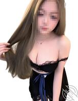 和骚母狗姐姐小玉打算穿这件衣服出去露出，陌生人可操