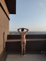 天体爱好，男楼顶露出1