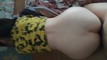 给老婆说找个人一起操她居然不反对了