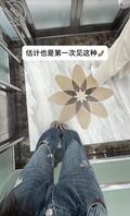 我寻思搁这住单间呢？1