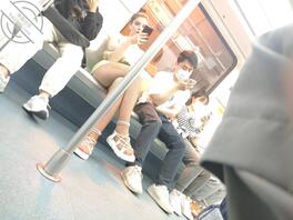 五、今天看到了外国美女