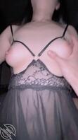 骚媳妇逼奶给你们看光光0