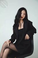 闺蜜拍完写真再更衣室偷偷自摸1