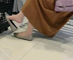 妈妈的丝袜骚脚。0