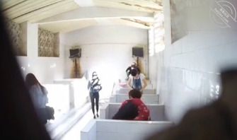 冒生命危险厕所偷拍0