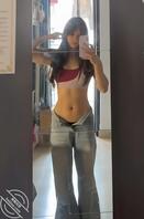 你爱健身的学姐，喜欢把肚子拍给网友看