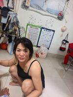 大哥喝成死狗，骚逼大嫂就真空伺候我哥，这黑奶头给我大鸡吧看的邦邦硬1