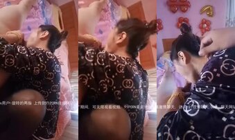 和丈母娘婚房里偷情(谢谢管理员)