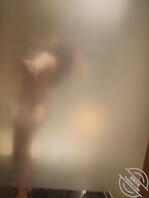 老妈浴室洗澡偷拍朦胧感