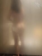 老妈浴室洗澡偷拍朦胧感2