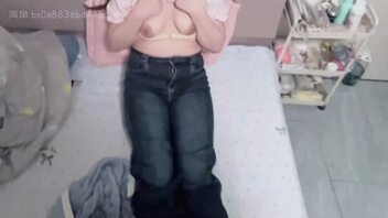 如果你在网上看到你再婚的前妻跟她哥哥也有一腿你会怎么办？