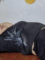 妈妈的奶子软软，好想吸几口，想把奶子吸干0