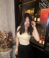 从小垂涎的姐姐返乡工作，越来越美的她让我好想操她0