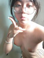 河南洛阳的身材微胖的舞蹈生 全方位展示自己的身材 超白嫩 前凸后翘 极品1