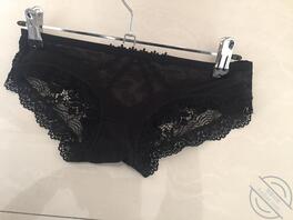 偷拍兄弟媳妇的原味骚内裤