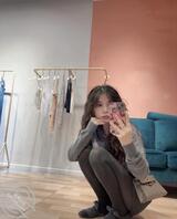 骚逼姐姐手机里居然没裸照1