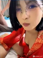 足交，口交，双飞，各种姿势各种猛怼，化身人肉飞机杯持续榨精，被怼的嗷嗷淫叫0