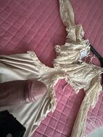 偷偷拿骚姐内衣，泳衣，自慰，求侮辱骚姐1