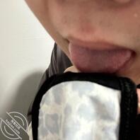 舔妈妈刚换下来内裤 射在了上面 放回了洗衣机上1