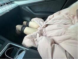 114. 爱漏出的老姐最骚最听话，怪不勾的我天天想。1