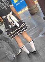 原创抄底 当着男朋友面抄底