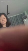 操自家母狗骚逼，以前的库存。回味一下，喜欢的留下评论，想找人一起操她。