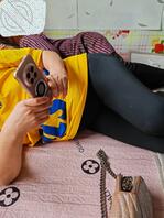 (原创视频):干妈老妈在旁边睡着,图谋不轨被骂了一顿0