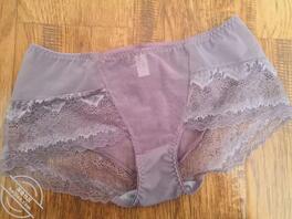 《多毛老逼卓央》